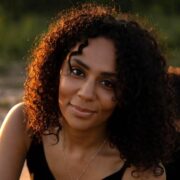 Жанна Идову